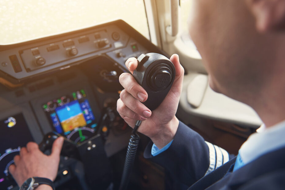 How to Stay on Course and Avoid Communication Complications in cockpit ?